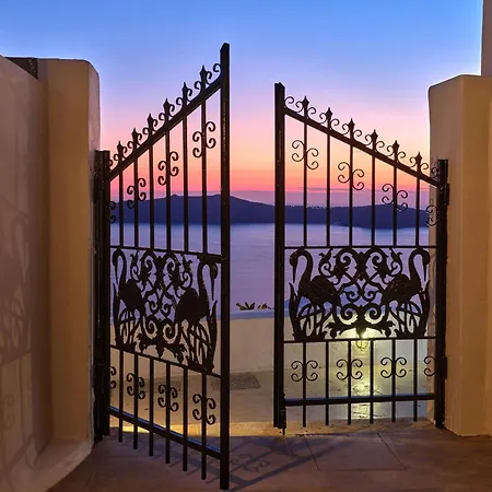 With View In The Heart Of Santorini Hébergement de vacances Fira (Santorini)